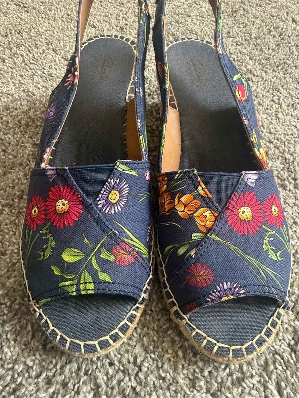 Clarks Artisan Floral Espadrille Wedges Sz 8 Cottagecore Boho Navy Wildflower